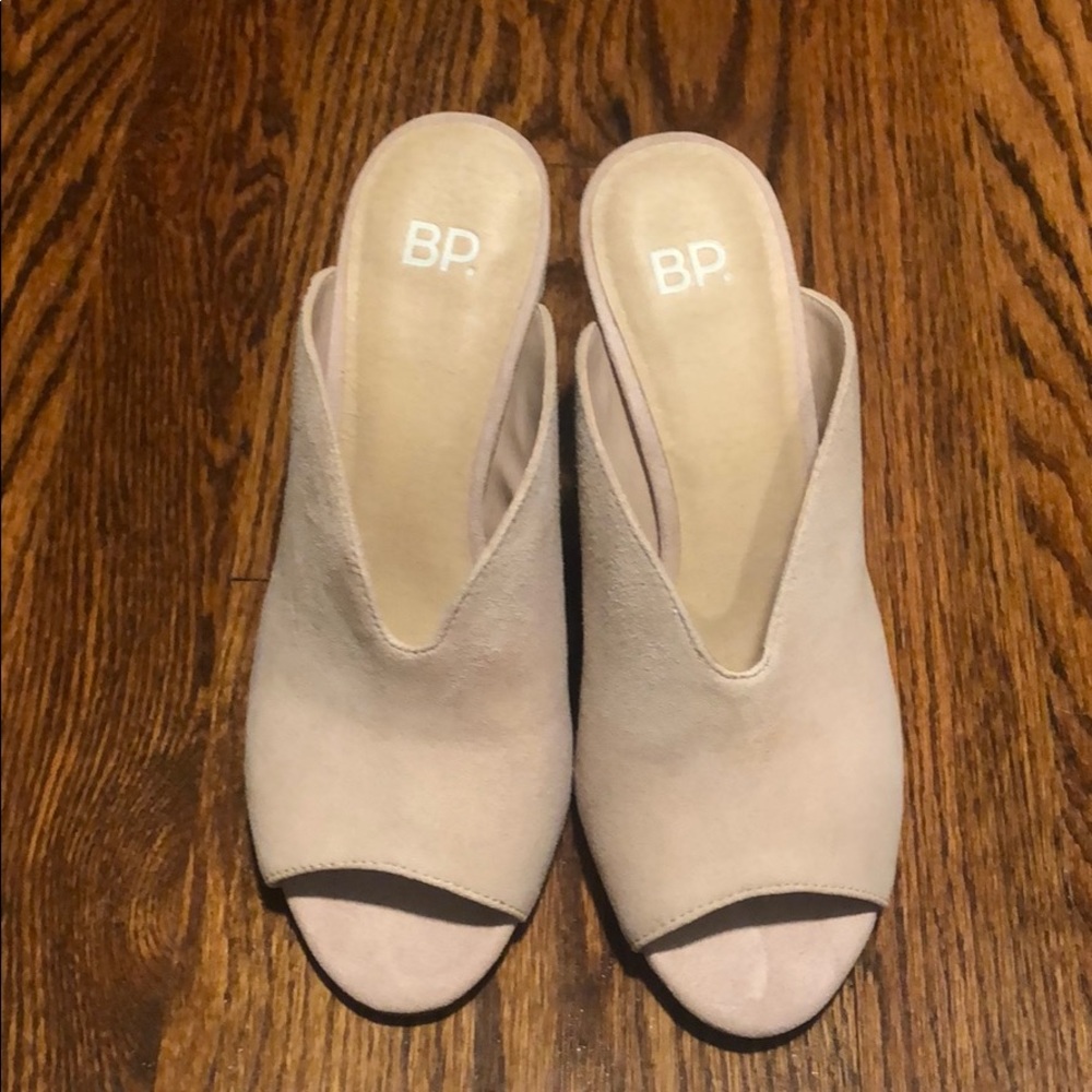 BP Cream/Nude Mules Heels